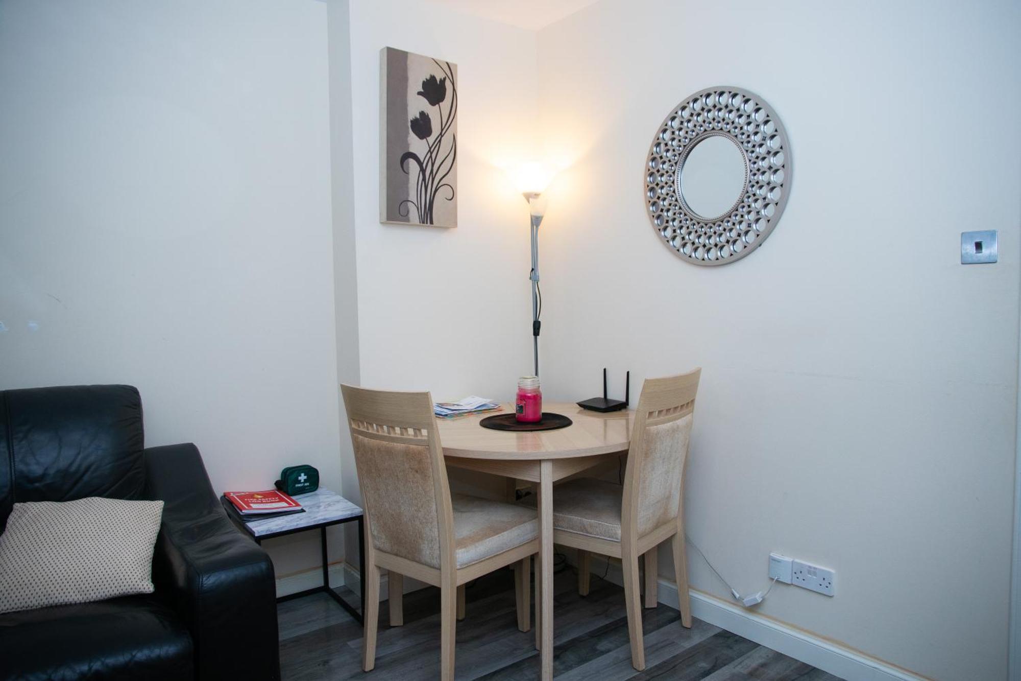 Charlotte Apartment 애버딘 외부 사진