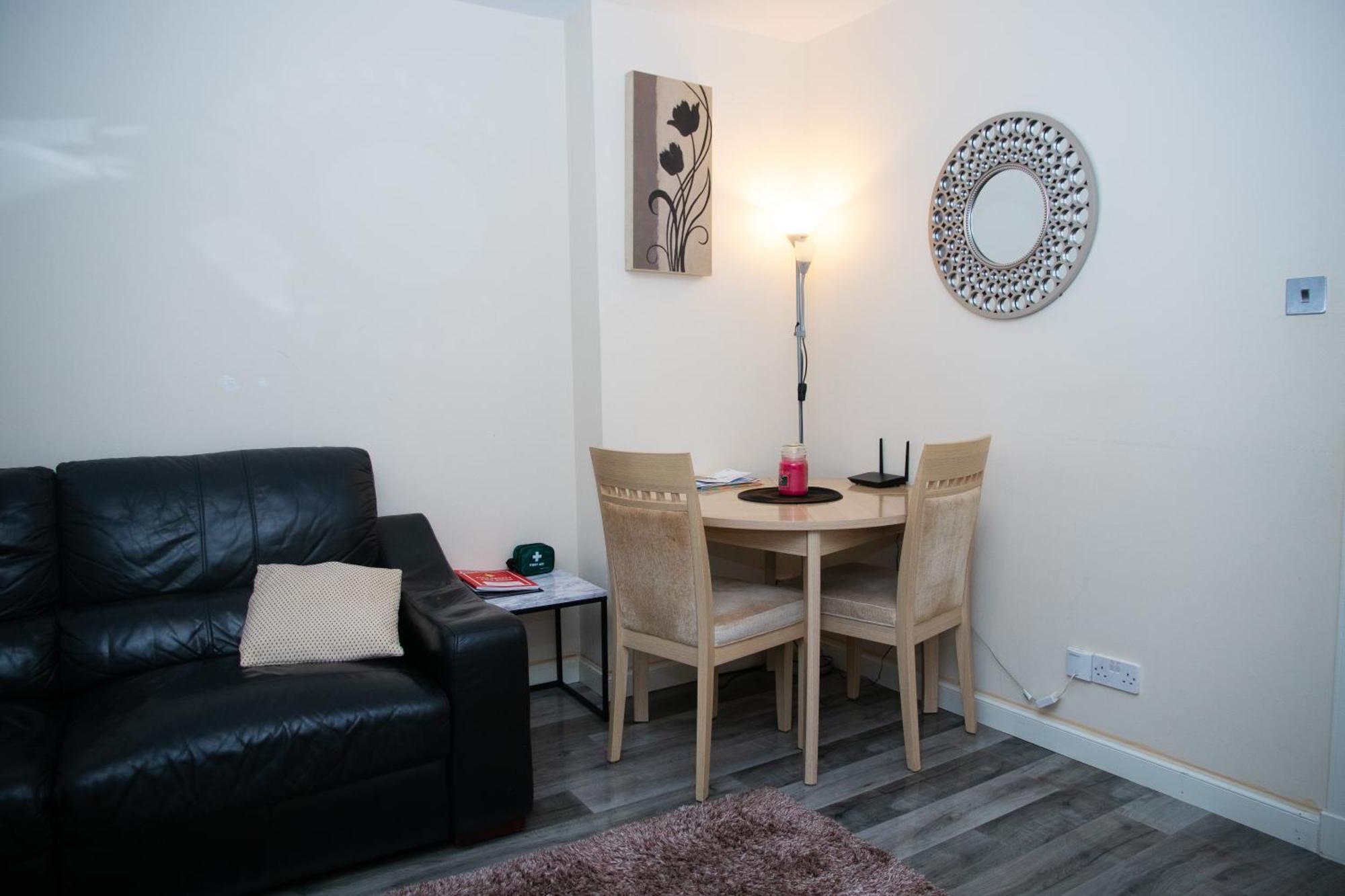 Charlotte Apartment 애버딘 외부 사진